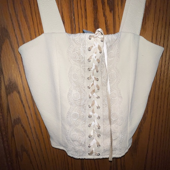 Top - Picture 2 of 4